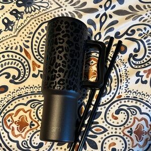 BNWT Simple Black Leopard 40 oz Tumbler